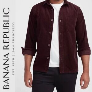 Banana Republic Burgundy Men’s Large Button Up. Worn once on film set.